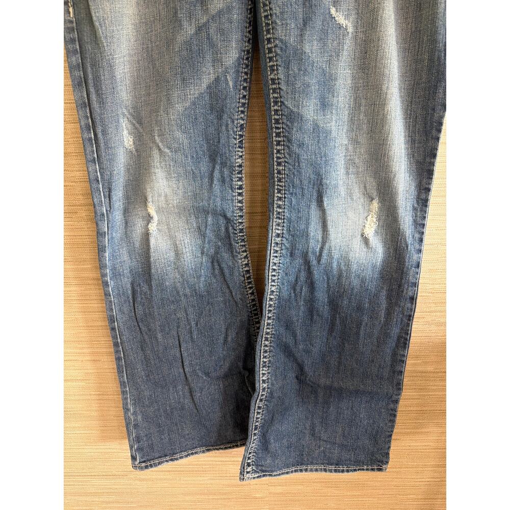 Silver Jeans co. Women's Tuesday size 34/31 Low Rise Boot cut - Picture 3 of 7
